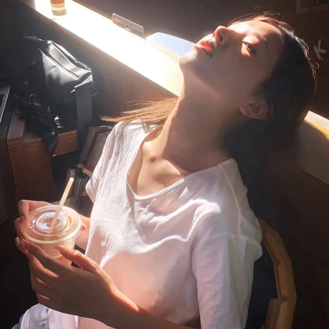 僵尸追女仔